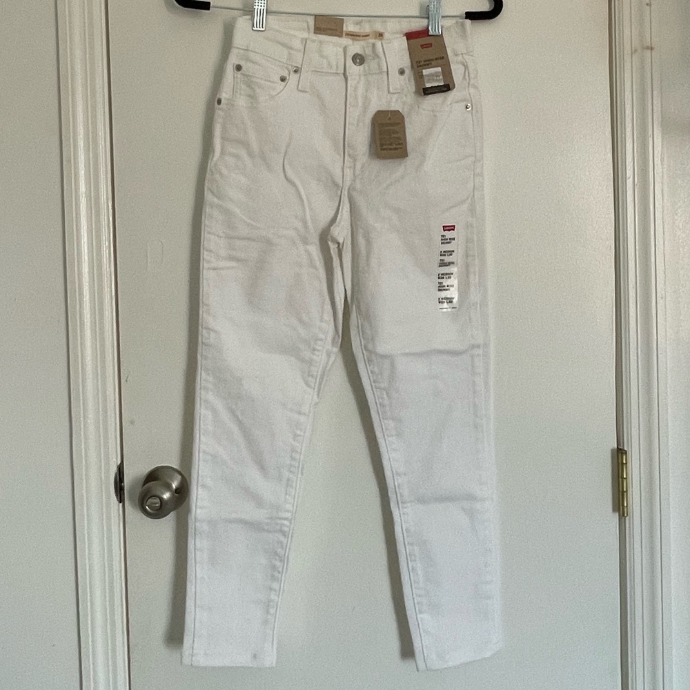 721 White Levi High rise Skinny Jeans